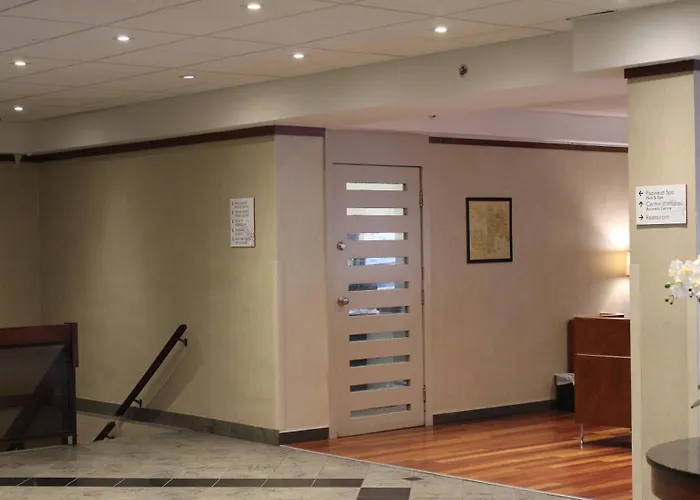Hotel Ramada Plaza By Wyndham Montréal