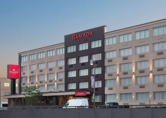 Hotel Ramada Plaza By Wyndham Montréal